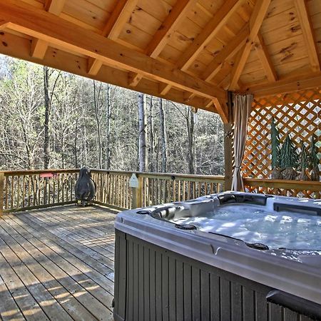 Tree Top Dream Cabin With Hot Tub In Gatlinburg! Villa Esterno foto