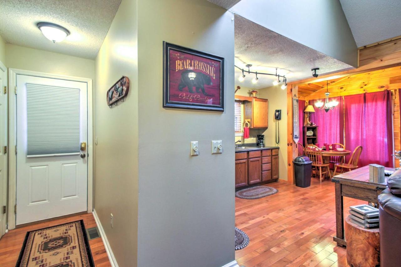 Tree Top Dream Cabin With Hot Tub In Gatlinburg! Villa Esterno foto