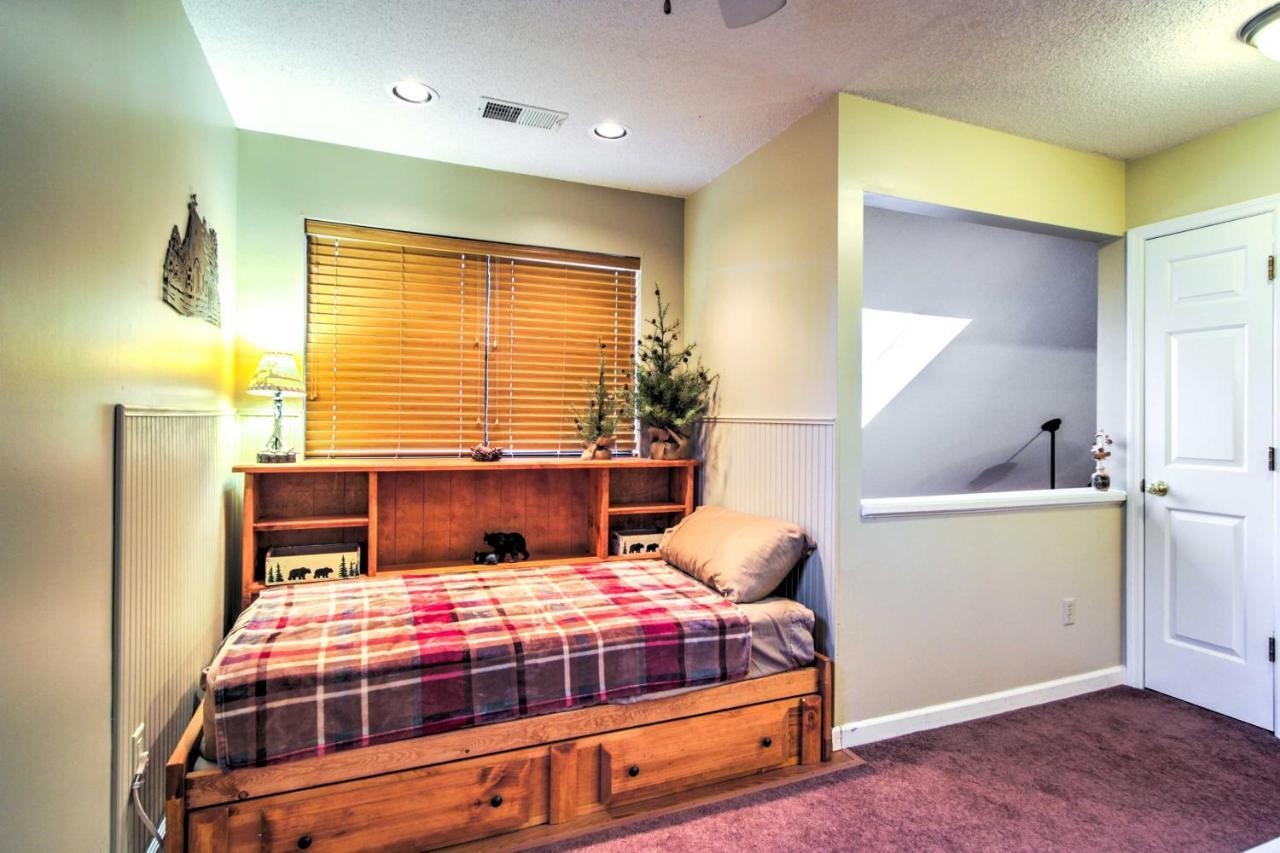 Tree Top Dream Cabin With Hot Tub In Gatlinburg! Villa Esterno foto