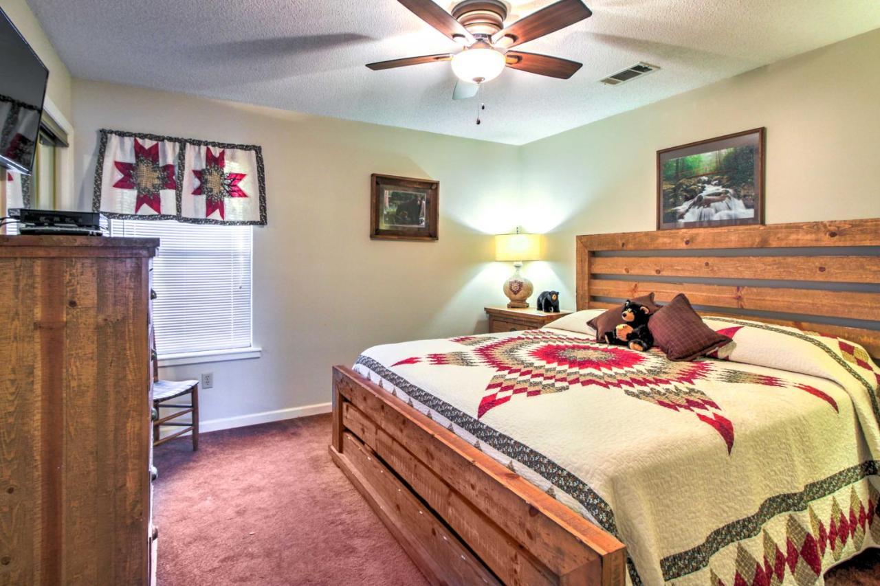 Tree Top Dream Cabin With Hot Tub In Gatlinburg! Villa Esterno foto