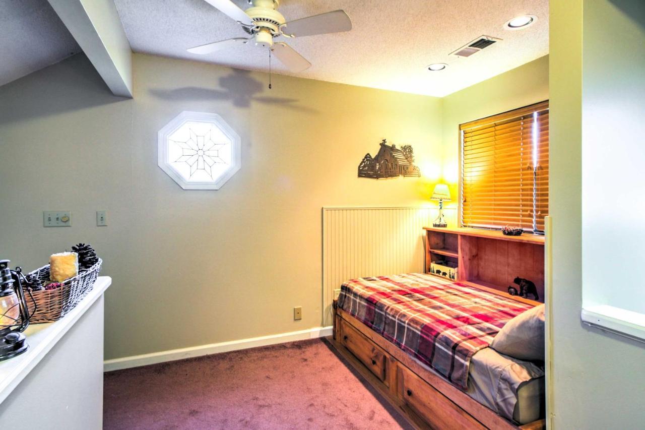 Tree Top Dream Cabin With Hot Tub In Gatlinburg! Villa Esterno foto