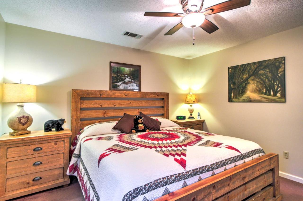 Tree Top Dream Cabin With Hot Tub In Gatlinburg! Villa Esterno foto