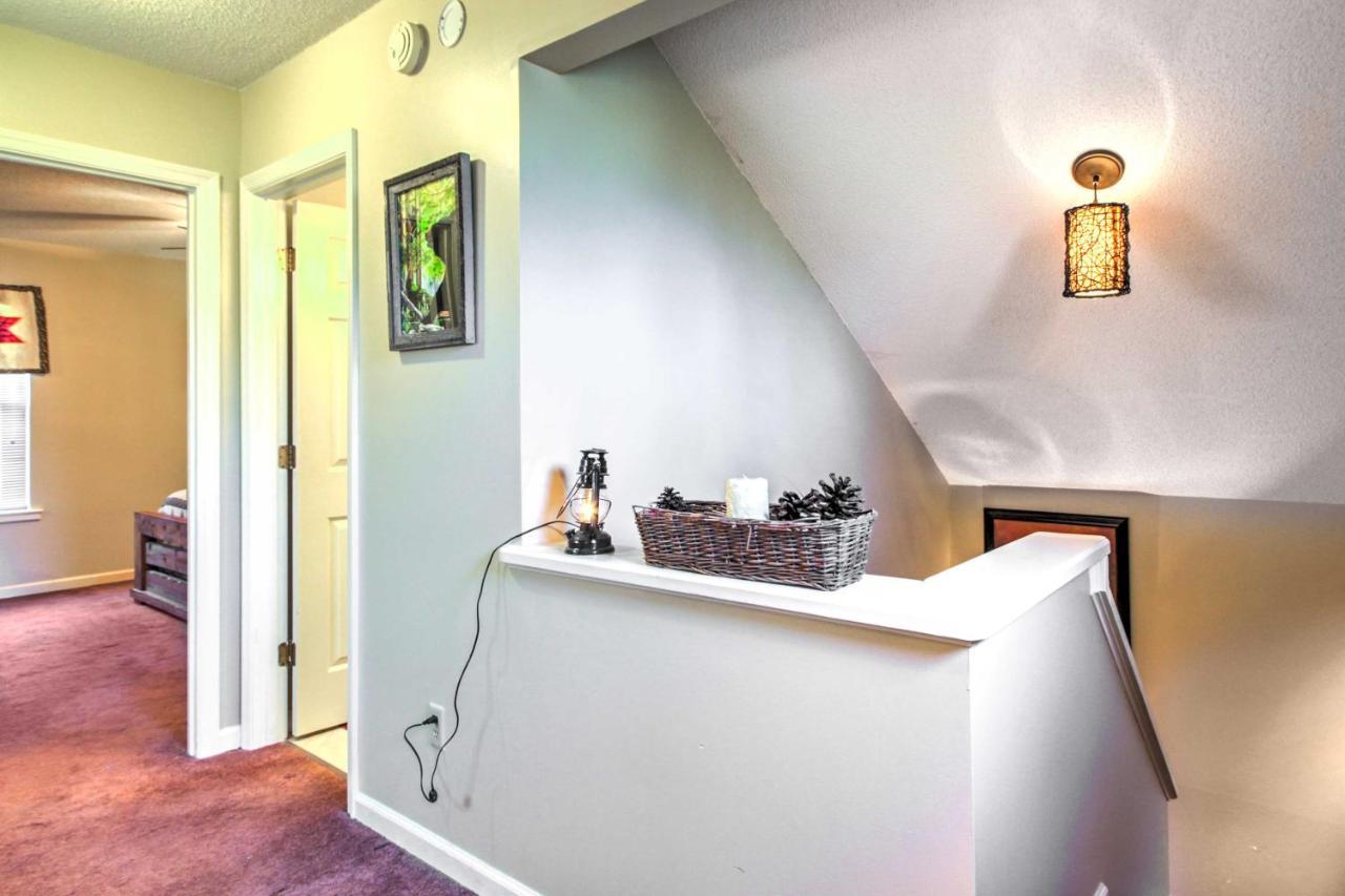 Tree Top Dream Cabin With Hot Tub In Gatlinburg! Villa Esterno foto